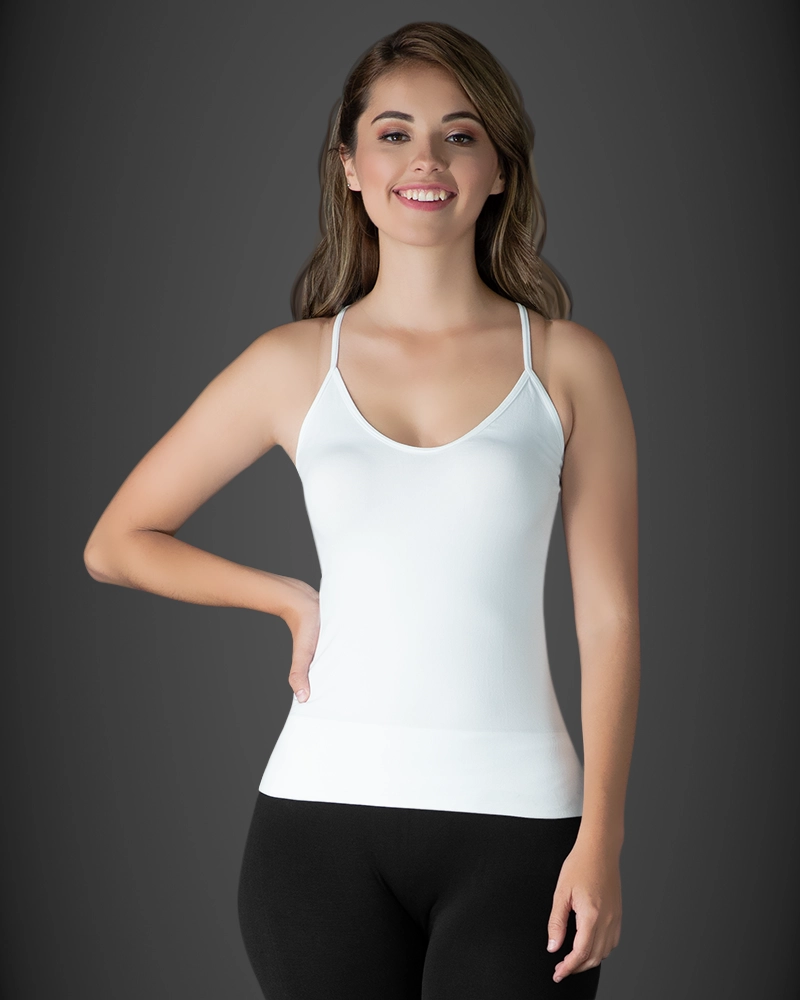Camiseta blanca de tirantes para mujer